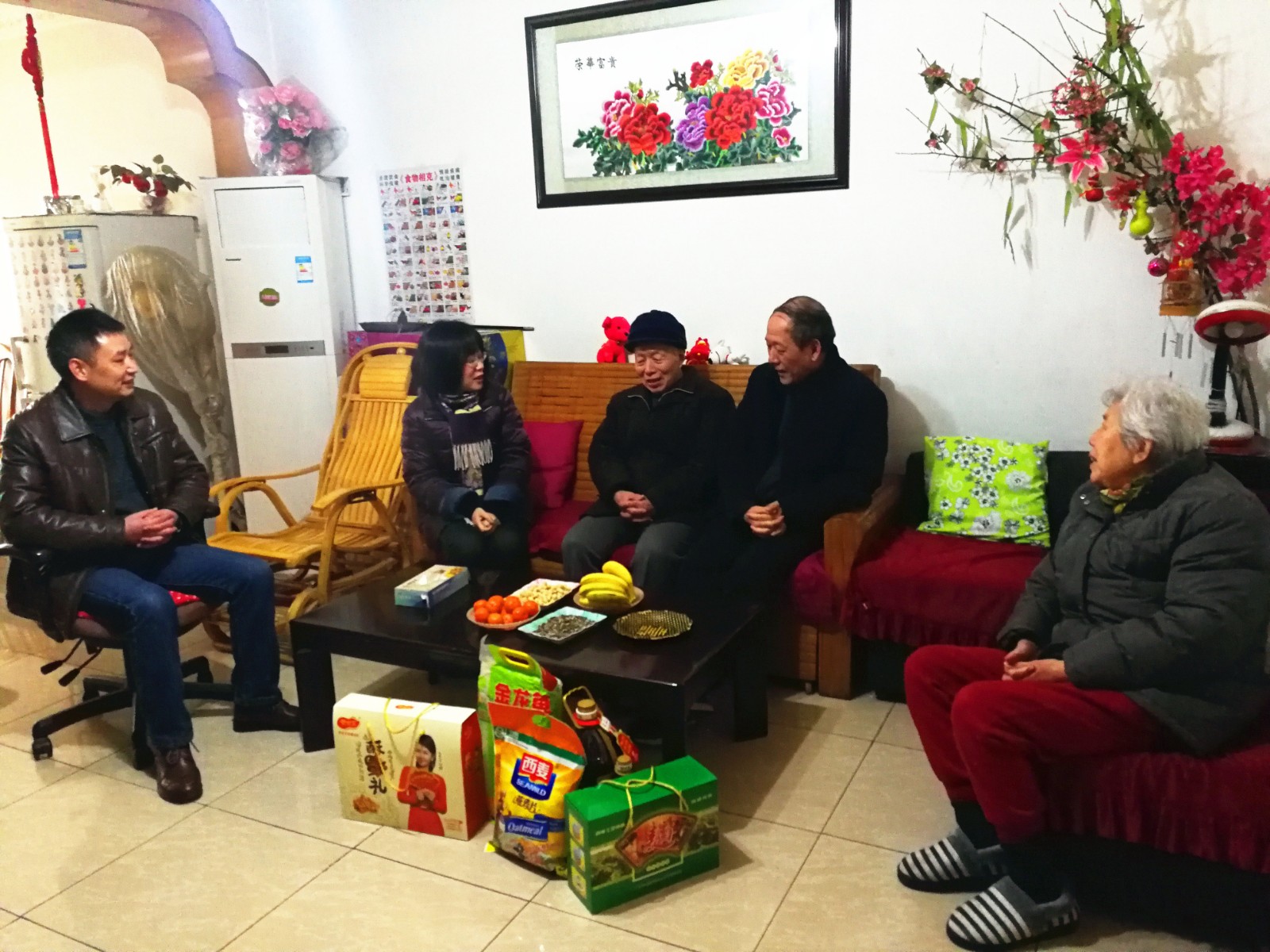 1.慰問離休干部黃理高.jpg 1.慰問離休干部黃理高.jpg